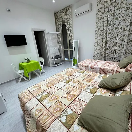 Gasthuis Oliver's House 4*